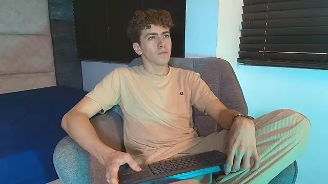Tyler_Mcreyn Webbikameraesitys