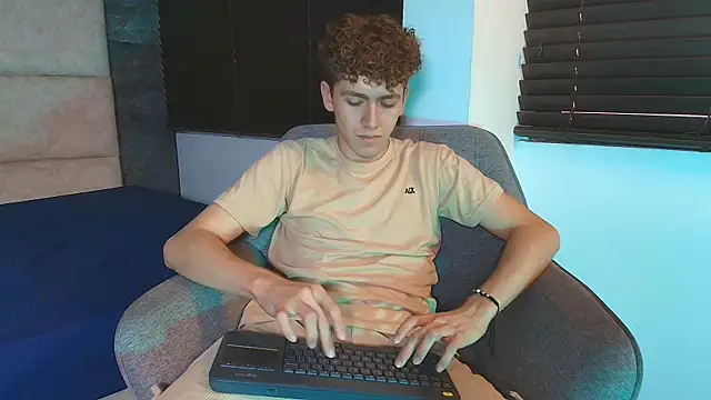 Tyler_Mcrey Webcam-Show