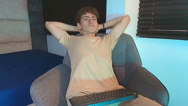 Tyler_Mcrey Webcam-Show