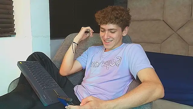 Tyler_Mcrey Webcam-Show