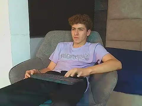 Tyler_Mcrey Show Webcam