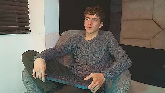 Tyler_Mcrey 在線直播表演