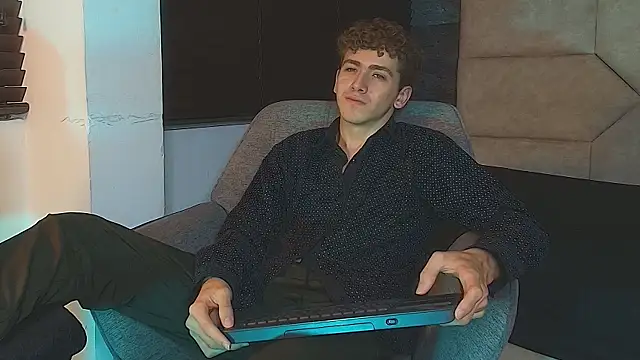 Tyler_Mcrey Pertunjukan Webcam