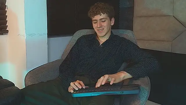 Pokazy przed kamerką – Tyler_Mcrey
