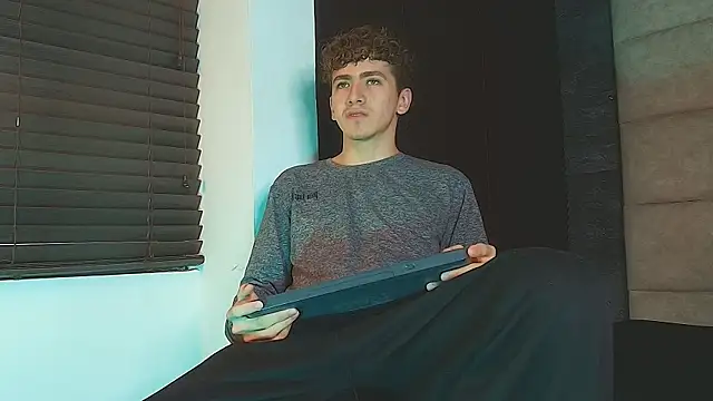 Tyler_Mcrey Pertunjukan Webcam