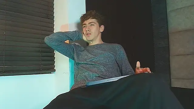 Tyler_Mcrey Webcam-Show