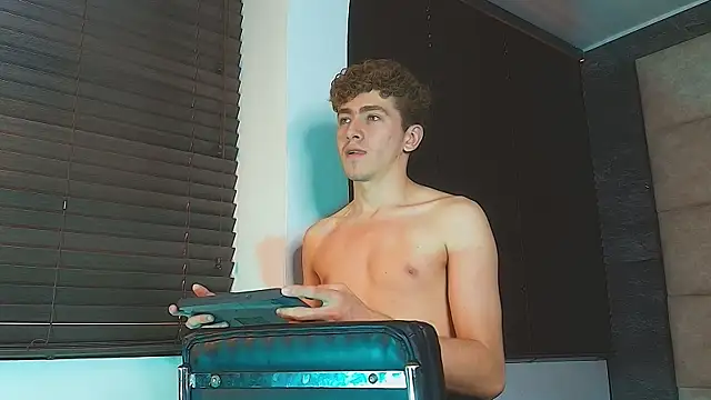 Tyler_Mcrey Show Webcam