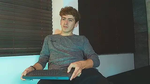 Tyler_Mcrey 在線直播表演
