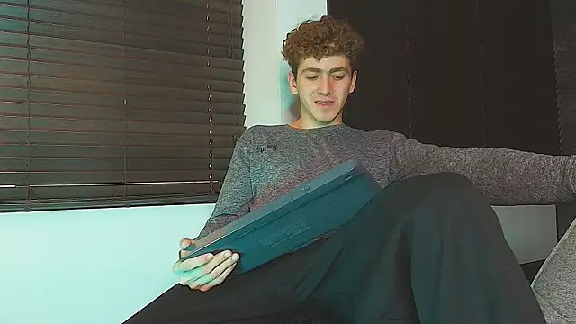 Tyler_Mcrey Show Webcam