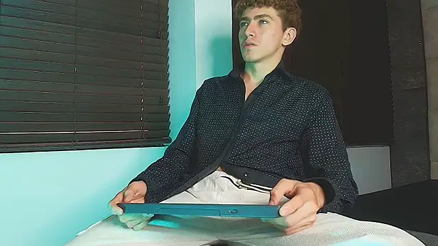 Pokazy przed kamerką – Tyler_Mcrey