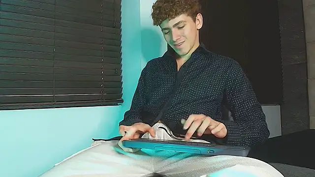 Tyler_Mcrey Шоу с уебкамера