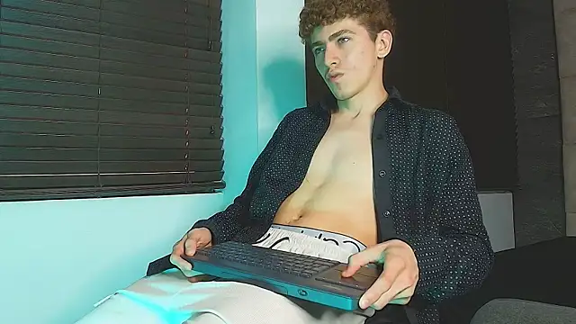 Tyler_Mcrey 在線直播表演