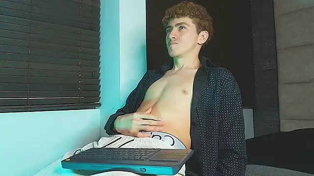 Tyler_Mcrey Show Webcam