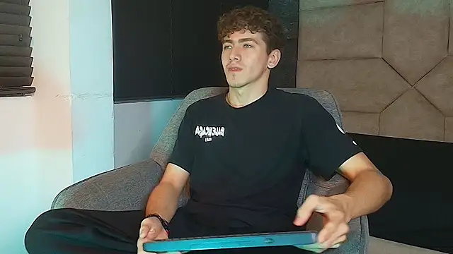 Tyler_Mcrey Шоу с уебкамера