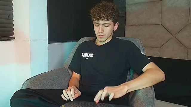 Tyler_Mcrey webcam show