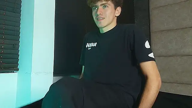 Tyler_Mcrey Pertunjukan Webcam