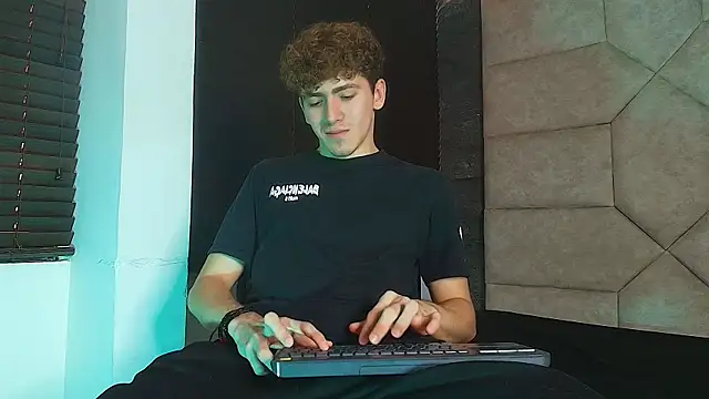 Tyler_Mcrey Webcam Show