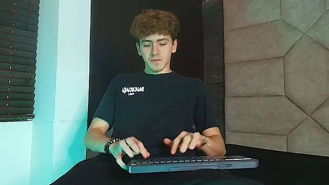 Tyler_Mcrey – webcam-show