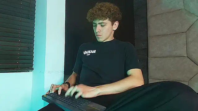Tyler_Mcrey Pertunjukan Webcam