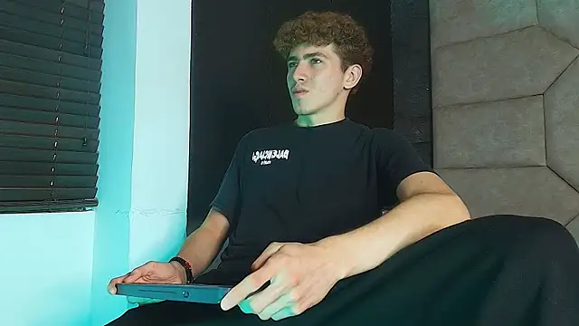 Tyler_Mcrey Pertunjukan Webcam