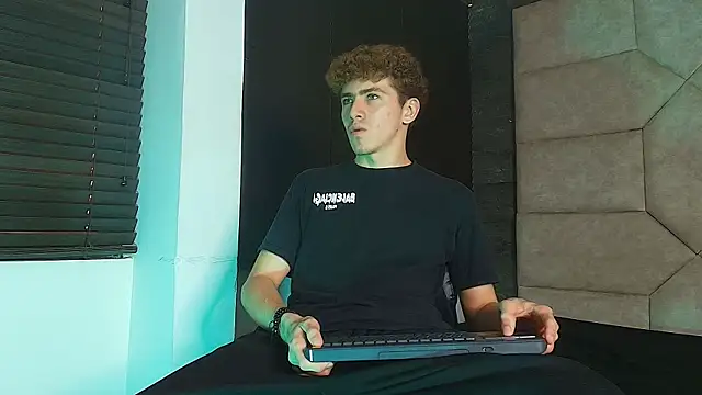 Tyler_Mcrey – webcam-show