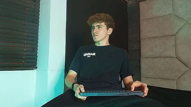 Tyler_Mcrey Webcam Show