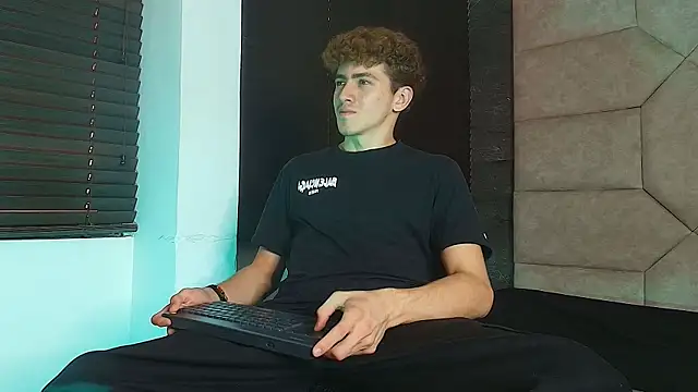 Tyler_Mcrey Pertunjukan Webcam