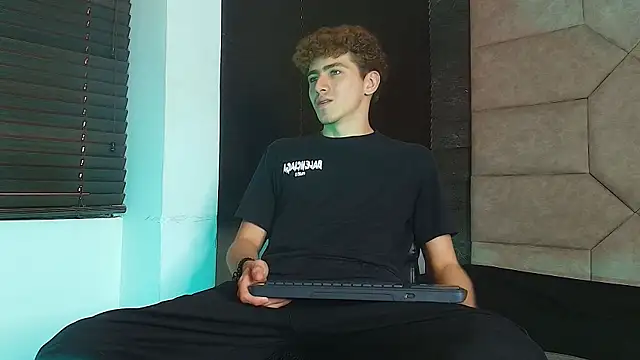 Tyler_Mcrey Шоу с уебкамера