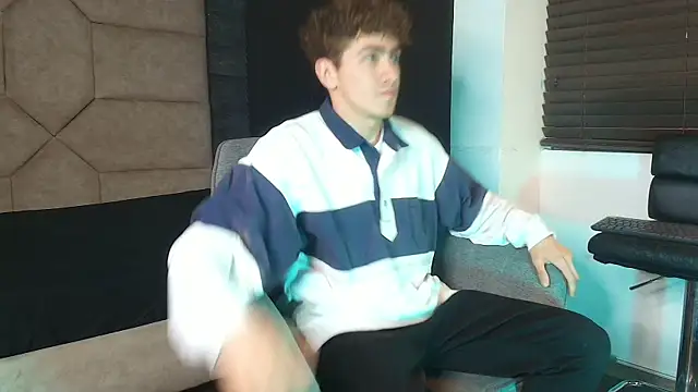 Tyler_Mcrey: вебкам-шоу