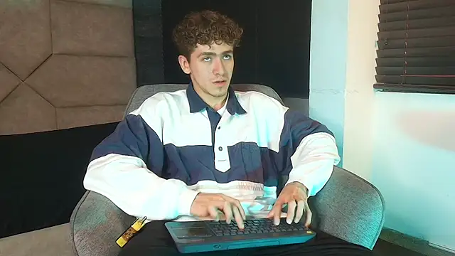 Tyler_Mcrey Adlı Modelin Web Kamerası Şovu