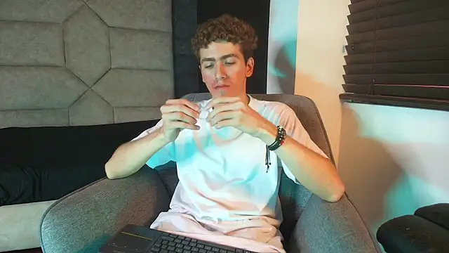Tyler_Mcrey 在線直播表演