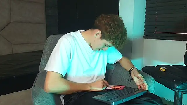 Tyler_Mcrey Pertunjukan Webcam