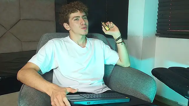 Tyler_Mcrey webcam show
