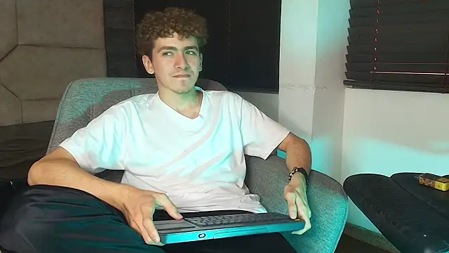 Tyler_Mcrey Pertunjukan Webcam
