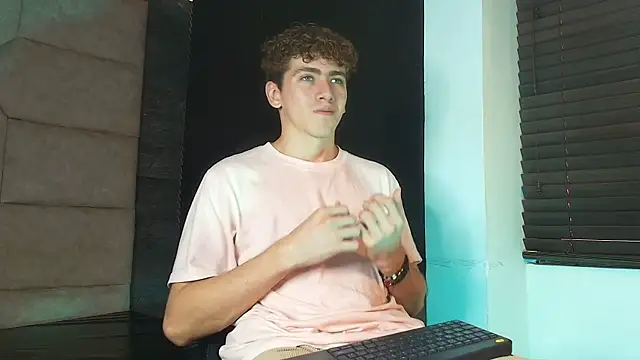 Tyler_Mcrey Webcam-Show