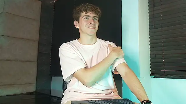 Tyler_Mcrey Adlı Modelin Web Kamerası Şovu