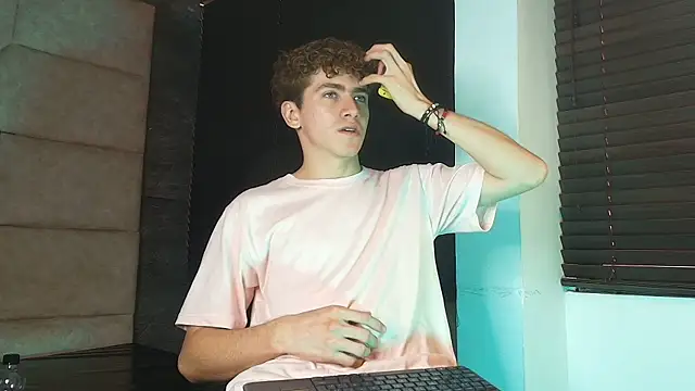 Tyler_Mcrey Webcam-Show