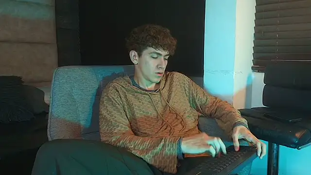 Tyler_Mcrey: вебкам-шоу