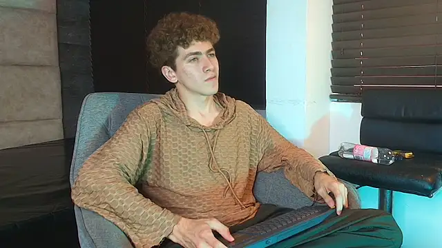 Tyler_Mcrey Webcam-Show