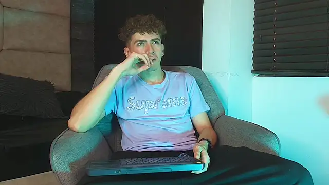 Tyler_Mcrey Pertunjukan Webcam