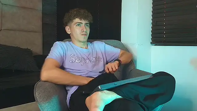 Tyler_Mcrey's Webcam Show