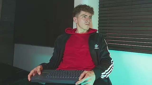 Tyler_Mcrey Adlı Modelin Web Kamerası Şovu