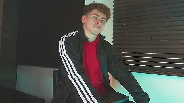 Tyler_Mcrey Adlı Modelin Web Kamerası Şovu