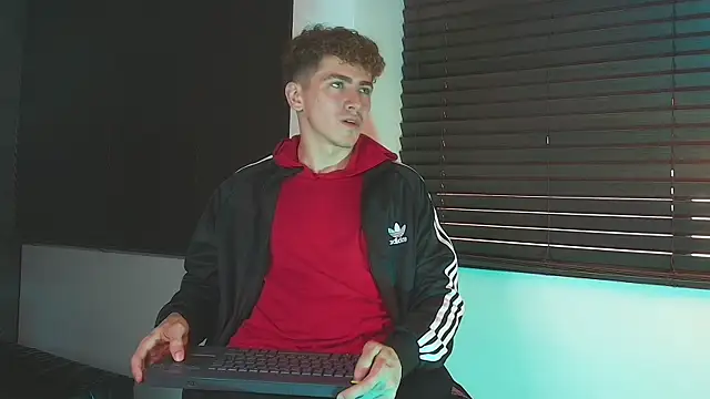 Tyler_Mcrey – Kamerová šou