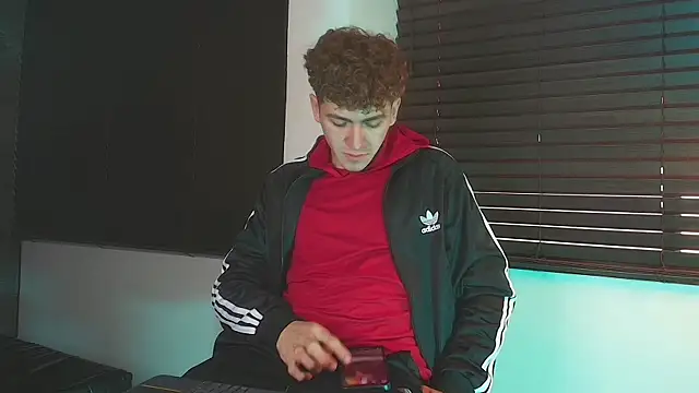 Pokazy przed kamerką – Tyler_Mcrey
