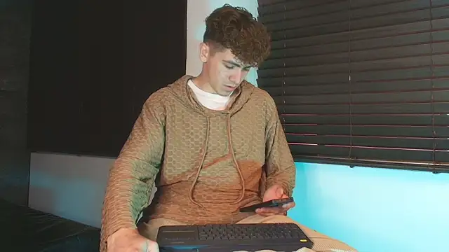 Tyler_Mcrey 在線直播表演