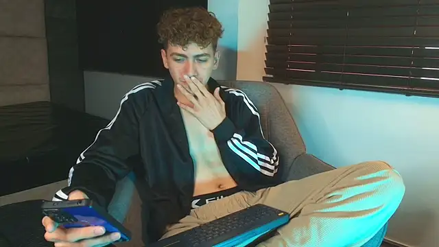 Tyler_Mcrey's Webcam Show