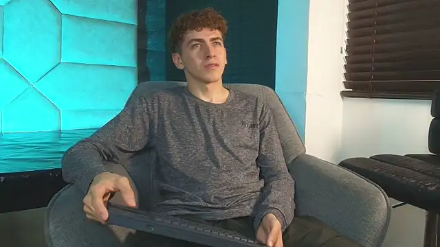 Tyler_Mcrey's Webcam Show
