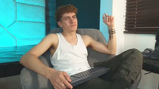 Tyler_Mcrey Show Webcam