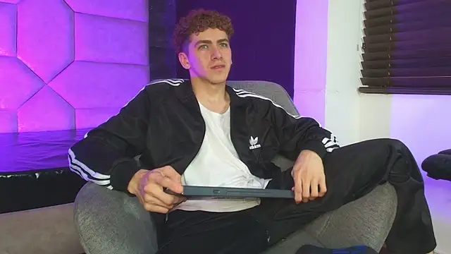 Tyler_Mcrey webcam show